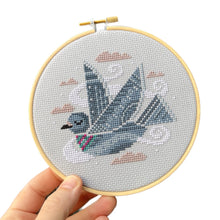 Charger l&#39;image dans la galerie, Kit - Pigeon en vol
